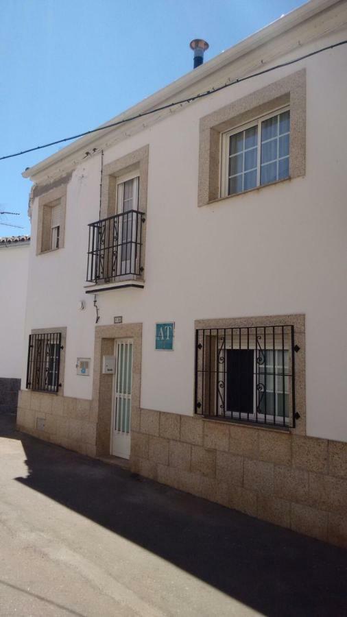 منزل الضيف Torrejón el Rubio  في Suenos De Monfrague المظهر الخارجي الصورة